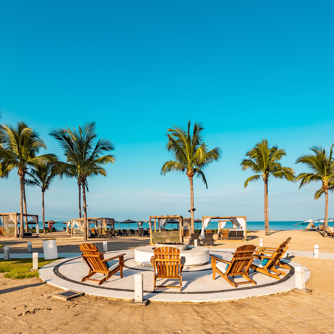 Mozzamare Beach Club Nuevo Vallarta Marival Distinct
