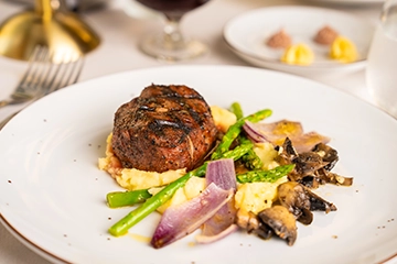 Omaggio Restaurant Marival Distinct